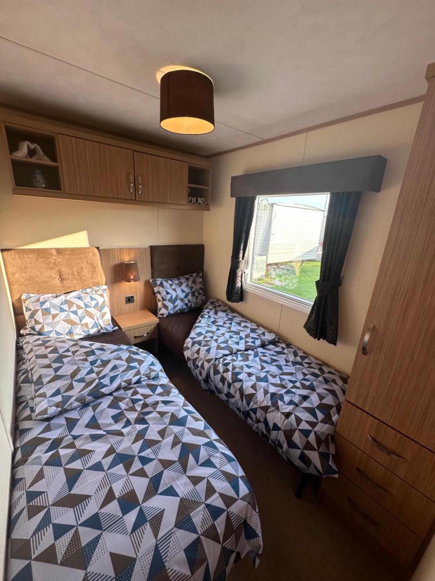 8 Berth Waterside Ingoldmells Santanavan 8 C22 Экстерьер фото