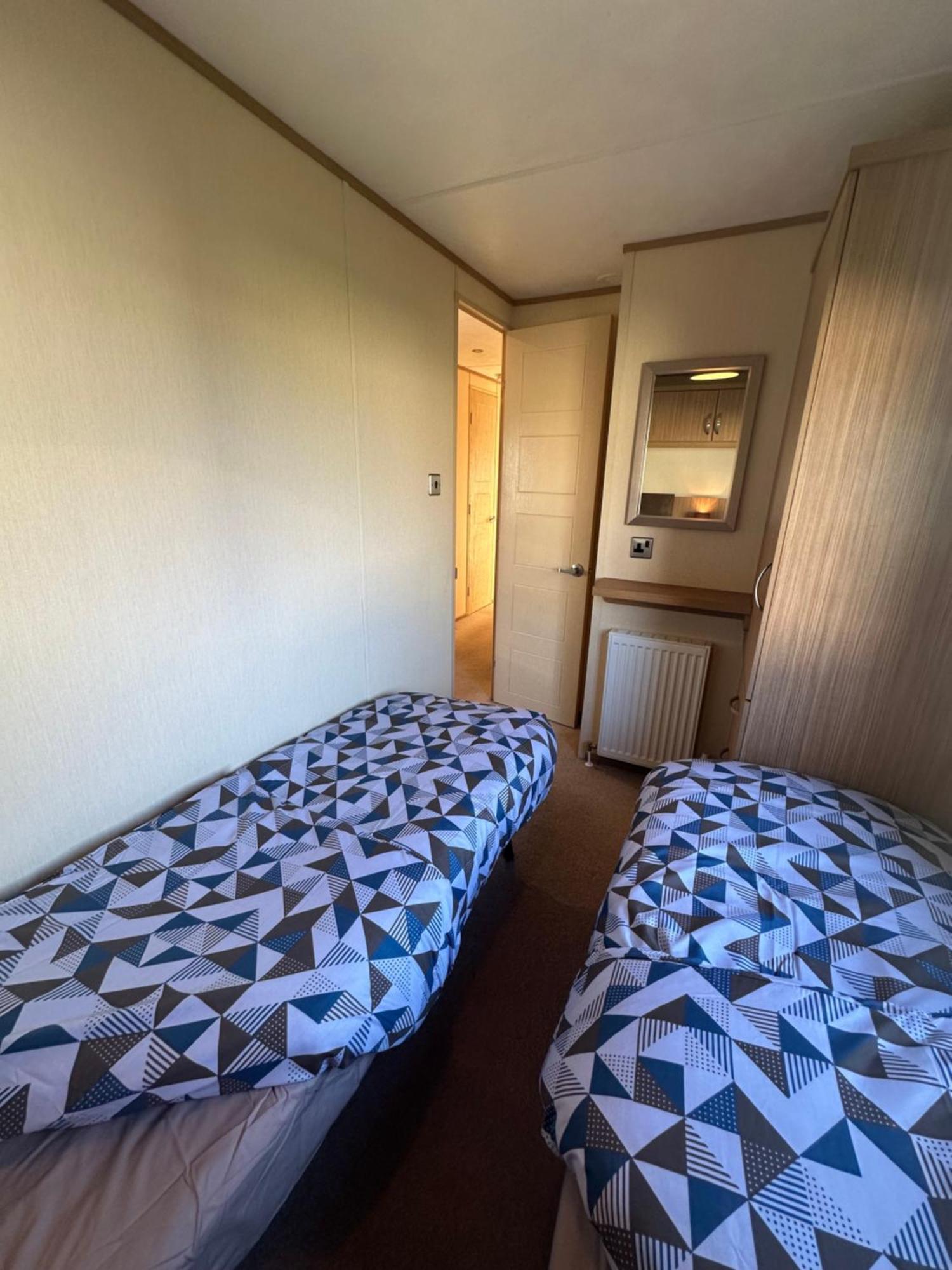8 Berth Waterside Ingoldmells Santanavan 8 C22 Экстерьер фото