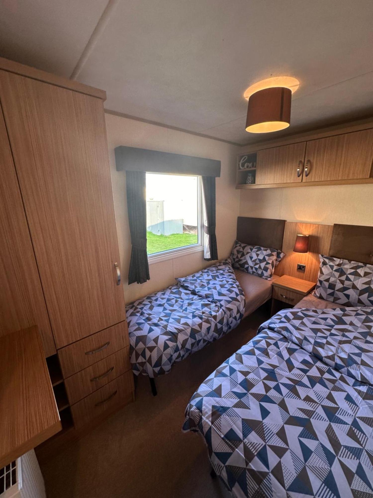 8 Berth Waterside Ingoldmells Santanavan 8 C22 Экстерьер фото